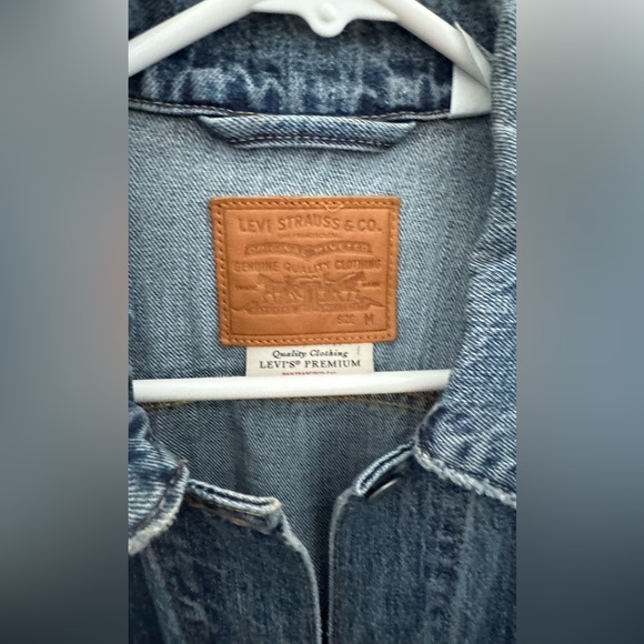Levi’s Jacket - Picture 3 of 3